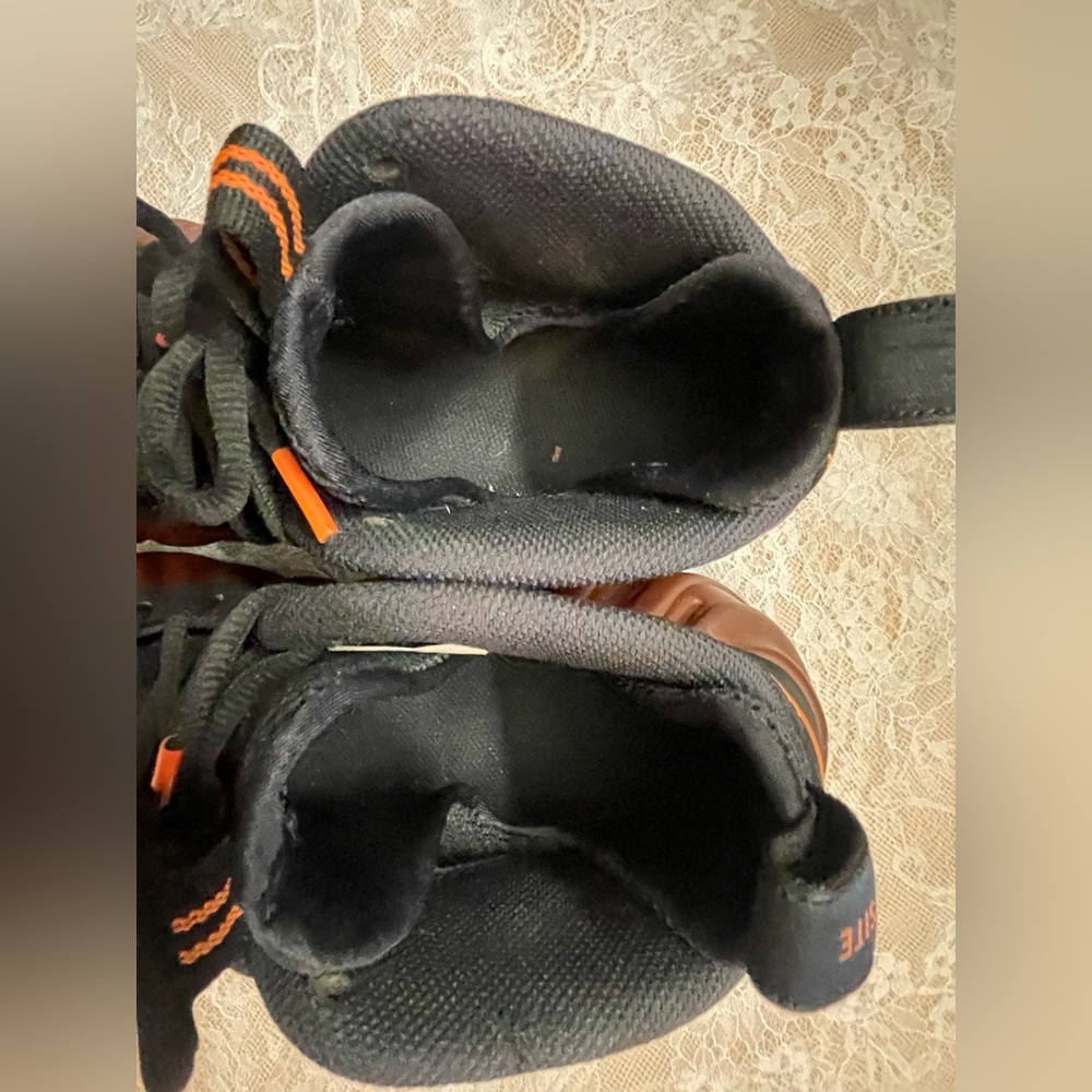 Nike Foamposite Black & Orange Men’s Size 8.5 - Picture 4 of 10
